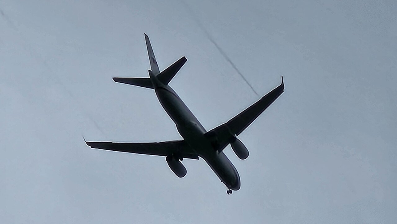 20260528 Tu-214 over the Zhostovo RA-64530.jpg